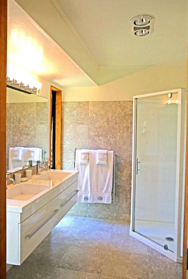 Twin Waters Lodge Collingwood Exteriör bild